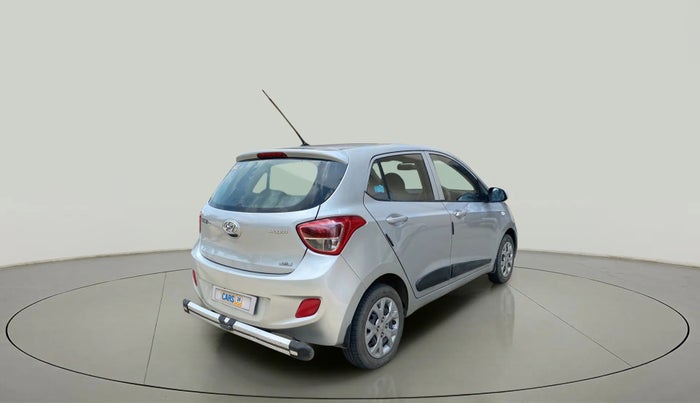 2016 Hyundai Grand i10 MAGNA 1.2 KAPPA VTVT, Petrol, Manual, 31,546 km, Right Back Diagonal