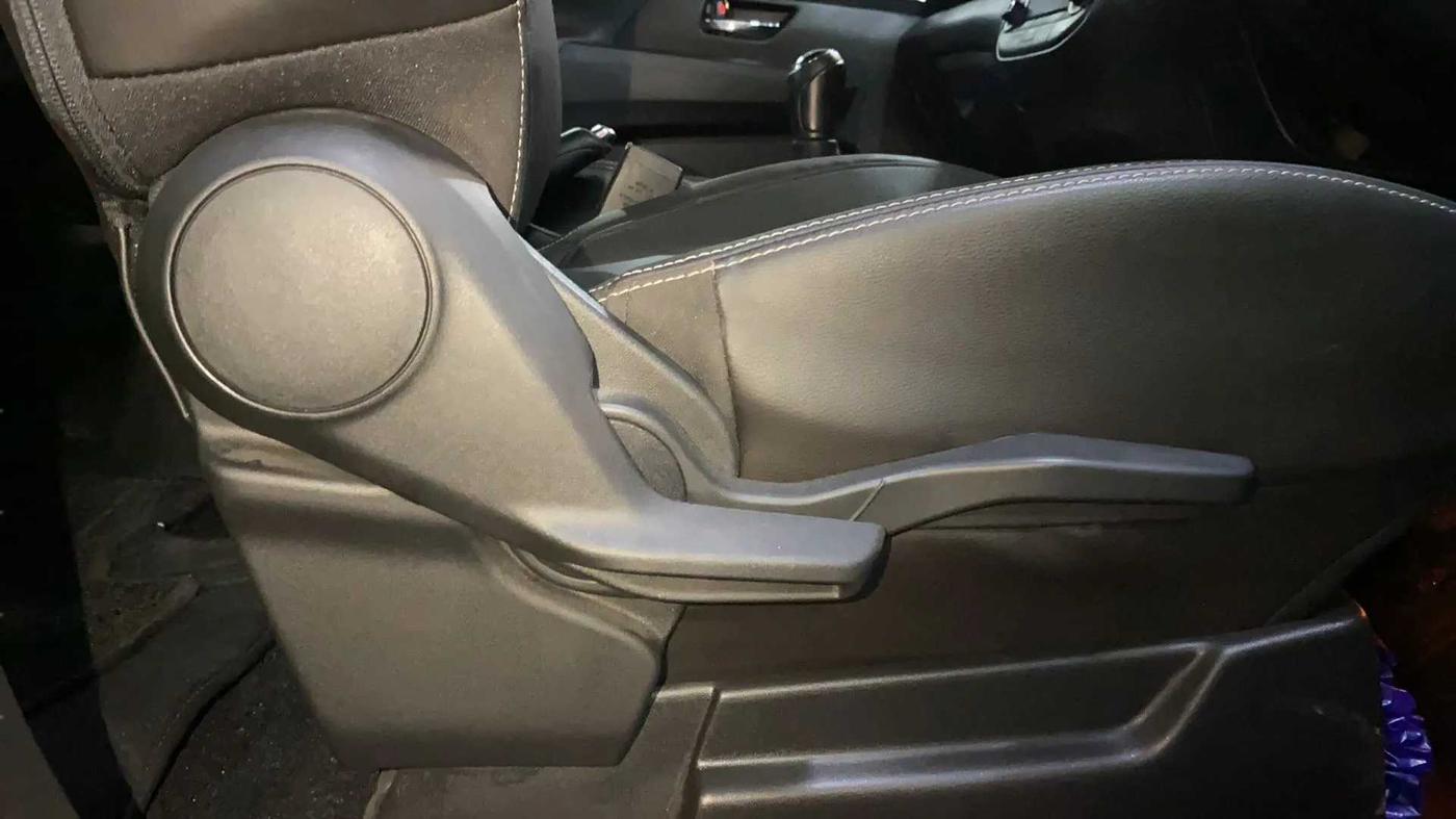2022 Maruti XL6 ALPHA MT, Petrol, Manual, 14,493 km, Driver Side Adjustment Panel