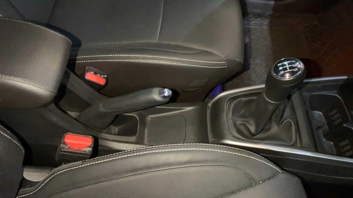 2022 Maruti XL6 ALPHA MT, Petrol, Manual, 14,493 km, Gear Lever