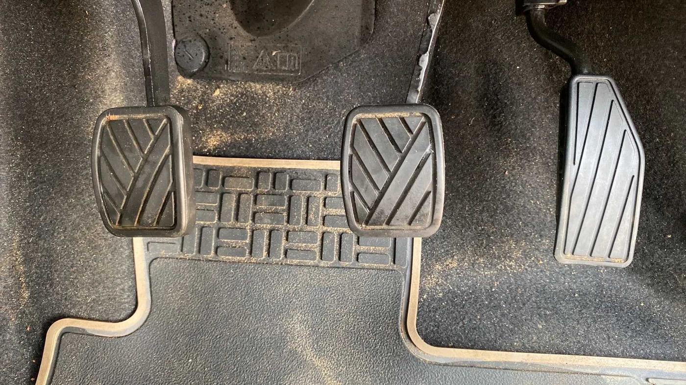 2020 Maruti IGNIS ZETA 1.2, Petrol, Manual, 27,507 km, Pedals