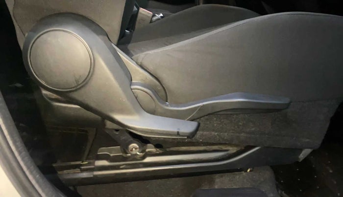 2021 Maruti Swift ZXI, Petrol, Manual, 39,153 km, Driver Side Adjustment Panel