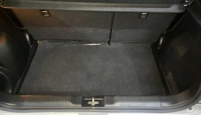 2021 Maruti Swift ZXI, Petrol, Manual, 39,153 km, Boot Inside
