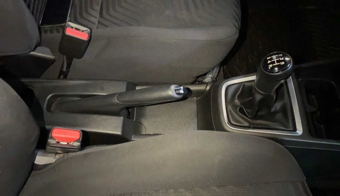 2021 Maruti Swift ZXI, Petrol, Manual, 39,153 km, Gear Lever