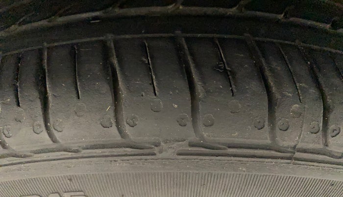 2018 Tata TIGOR XZA PETROL, Petrol, Automatic, 41,916 km, Right Front Tyre Tread