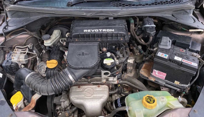 2017 Tata Tiago XZA PETROL, Petrol, Automatic, 99,757 km, Open Bonet