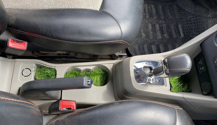 2017 Tata Tiago XZA PETROL, Petrol, Automatic, 99,757 km, Gear Lever