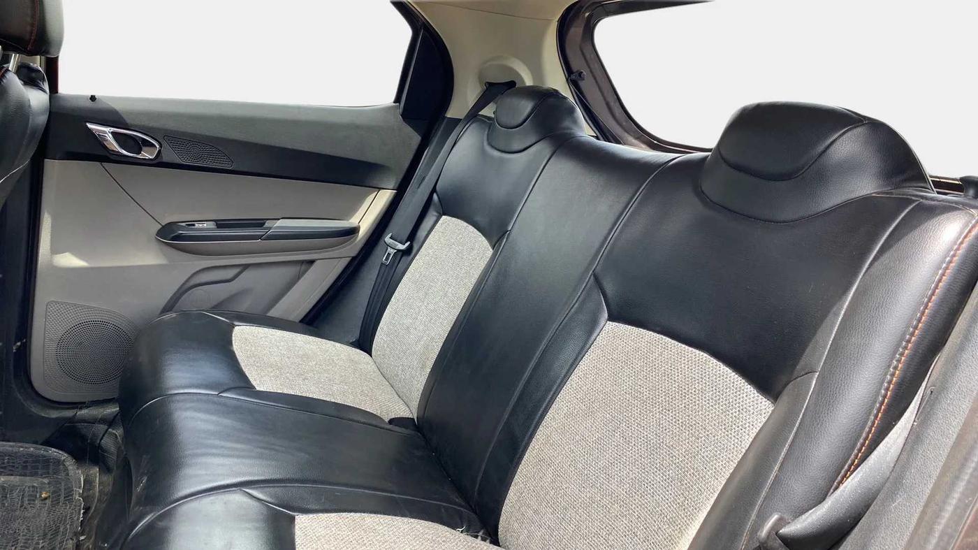 2017 Tata Tiago XZA PETROL, Petrol, Automatic, 99,757 km, Right Side Rear Door Cabin
