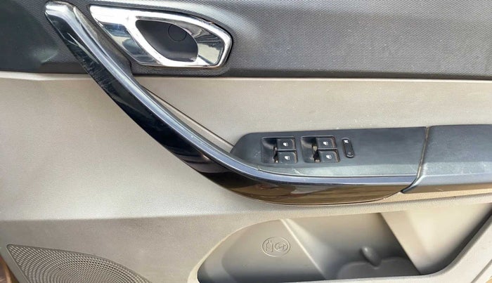 2017 Tata Tiago XZA PETROL, Petrol, Automatic, 99,757 km, Driver Side Door Panels Control