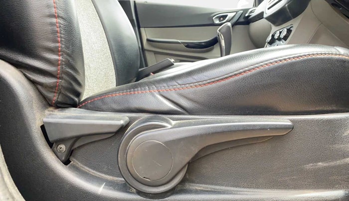 2017 Tata Tiago XZA PETROL, Petrol, Automatic, 99,757 km, Driver Side Adjustment Panel