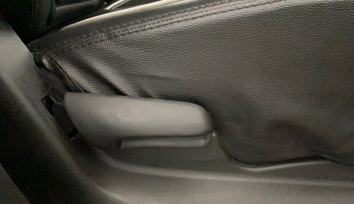 2022 Maruti Vitara Brezza VXI, Petrol, Manual, 30,051 km, Driver Side Adjustment Panel
