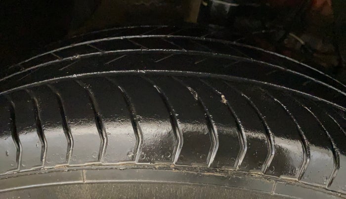 2022 Maruti Vitara Brezza VXI, Petrol, Manual, 30,051 km, Right Front Tyre Tread