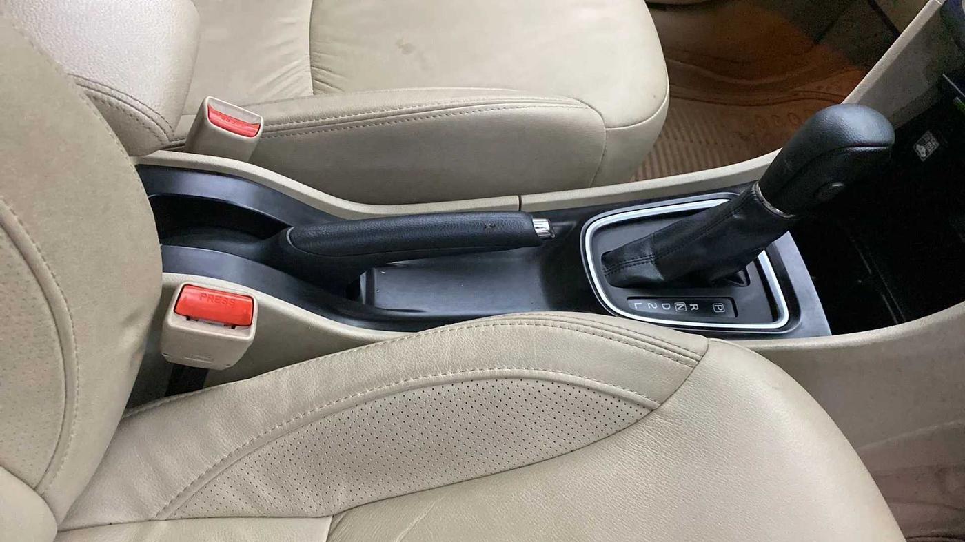 2021 Maruti Ciaz ALPHA  AT 1.5 SHVS PETROL, Petrol, Automatic, 19,014 km, Gear Lever