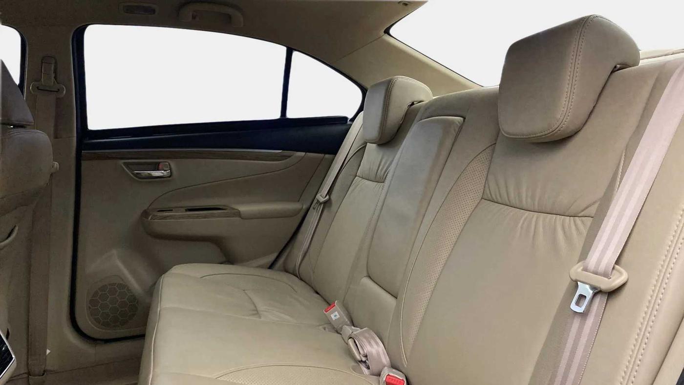 2021 Maruti Ciaz ALPHA  AT 1.5 SHVS PETROL, Petrol, Automatic, 19,014 km, Right Side Rear Door Cabin
