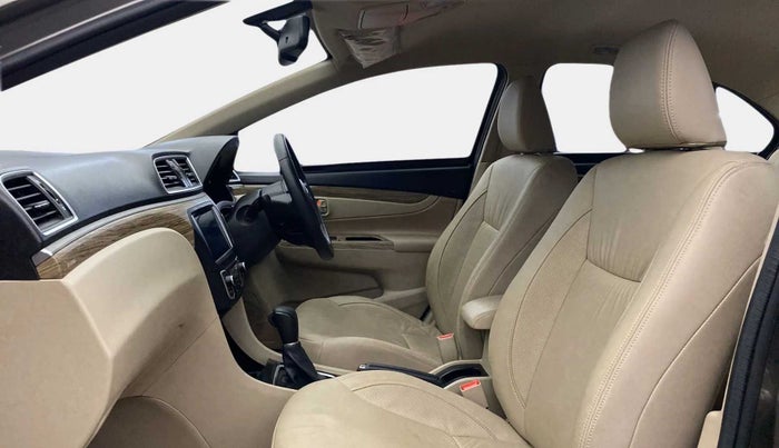 2021 Maruti Ciaz ALPHA  AT 1.5 SHVS PETROL, Petrol, Automatic, 19,014 km, Right Side Front Door Cabin