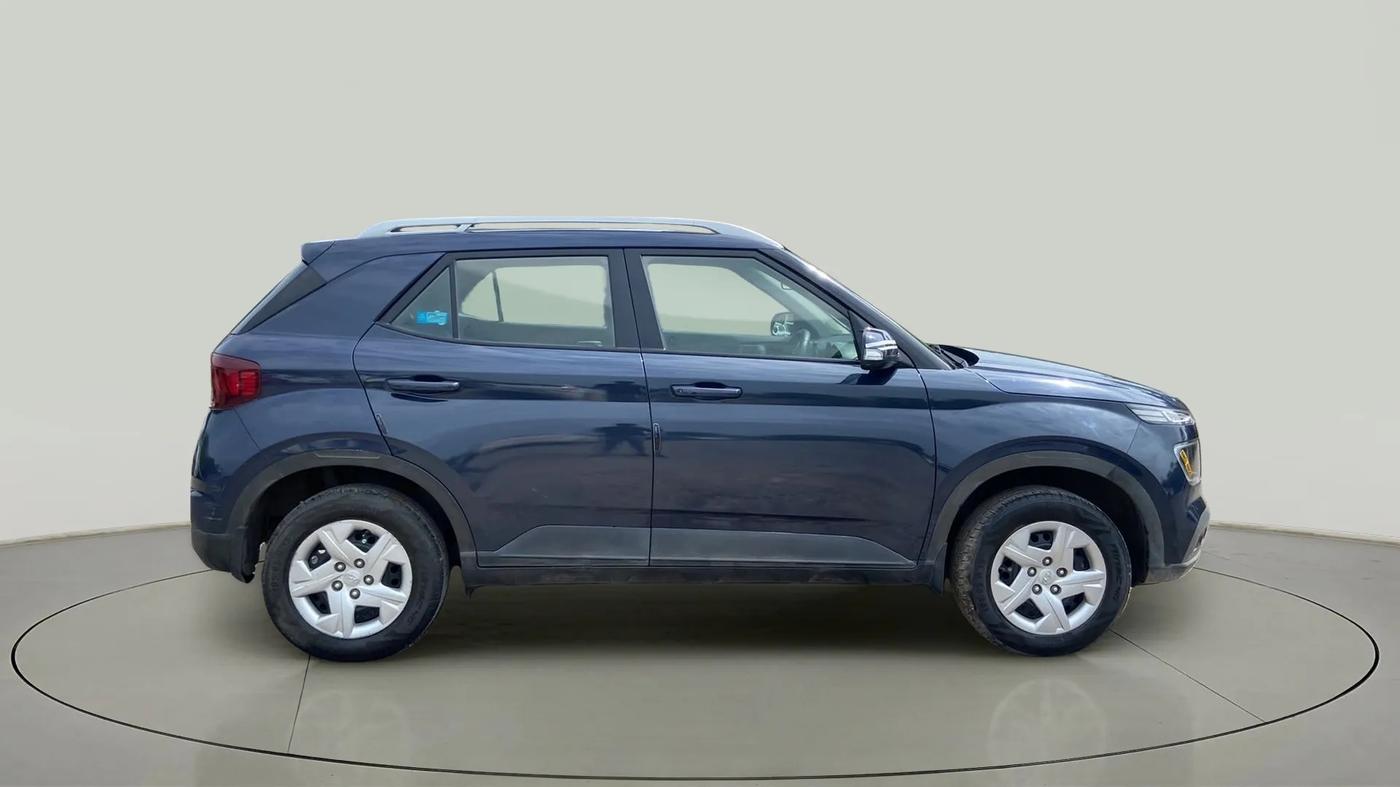 2021 Hyundai VENUE S+ 1.2, Petrol, Manual, 19,907 km, Right Side View