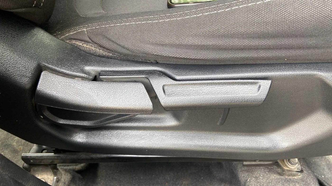 2021 Hyundai VENUE S+ 1.2, Petrol, Manual, 19,907 km, Driver Side Adjustment Panel