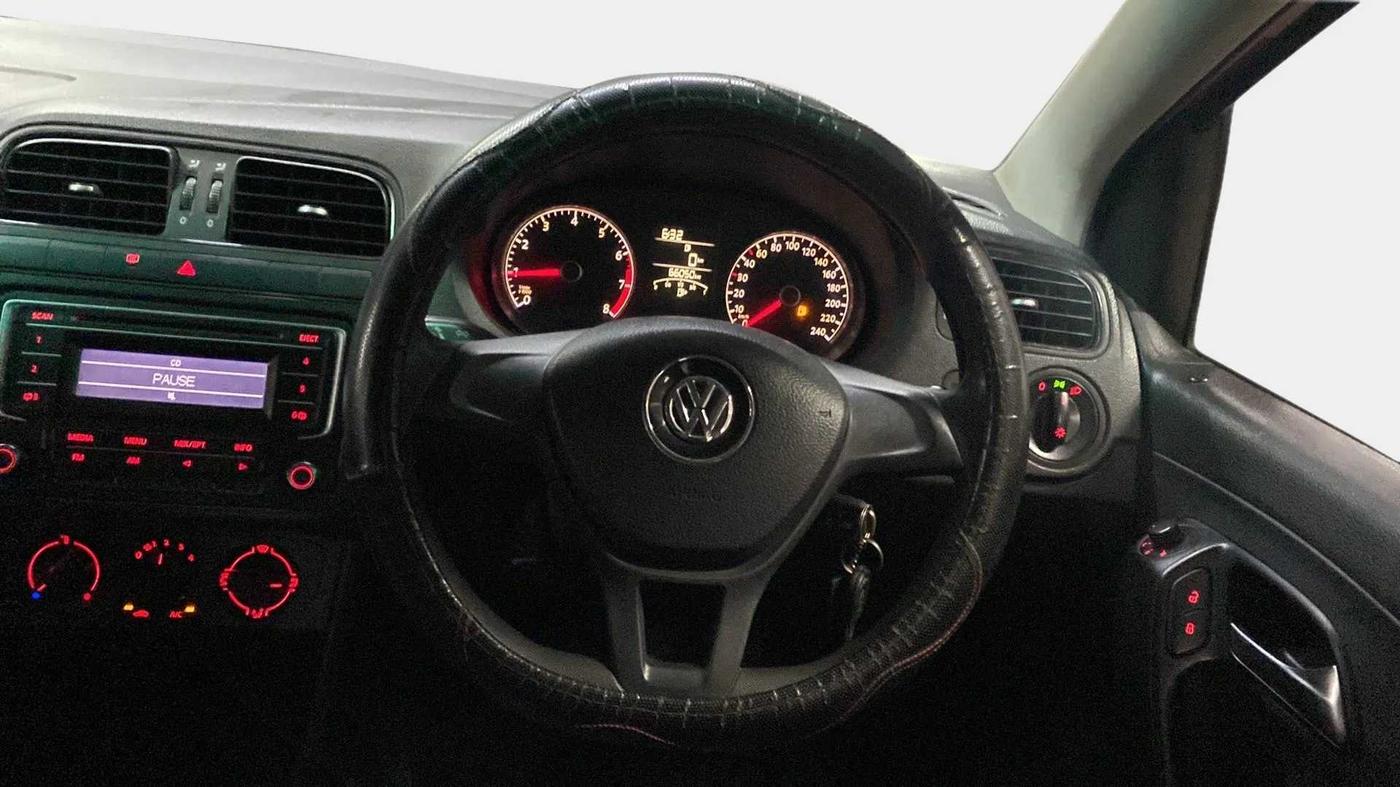 2015 Volkswagen Polo COMFORTLINE 1.2L, Petrol, Manual, 66,488 km, Steering Wheel Close Up