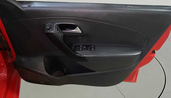 2015 Volkswagen Polo COMFORTLINE 1.2L, Petrol, Manual, 66,488 km, Driver Side Door Panels Control