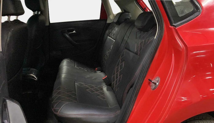 2015 Volkswagen Polo COMFORTLINE 1.2L, Petrol, Manual, 66,488 km, Right Side Rear Door Cabin