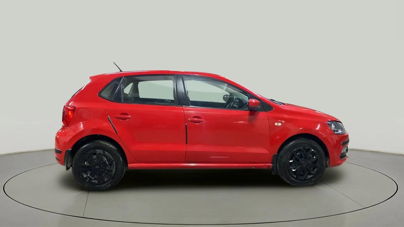 2015 Volkswagen Polo COMFORTLINE 1.2L, Petrol, Manual, 66,488 km, Right Side View