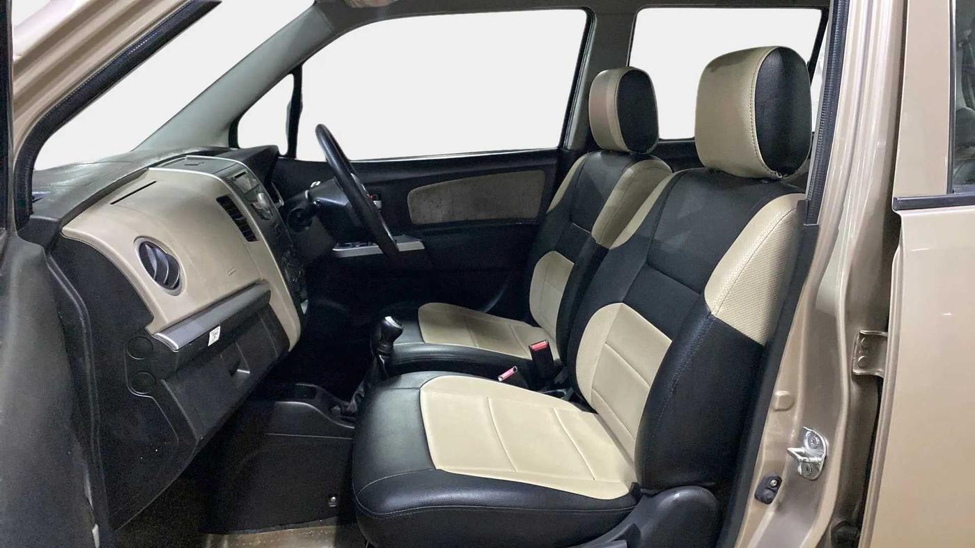 2014 Maruti Wagon R 1.0 VXI, Petrol, Manual, 42,307 km, Right Side Front Door Cabin