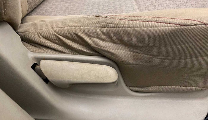2014 Maruti Ertiga VXI, Petrol, Manual, 123 km, Driver Side Adjustment Panel