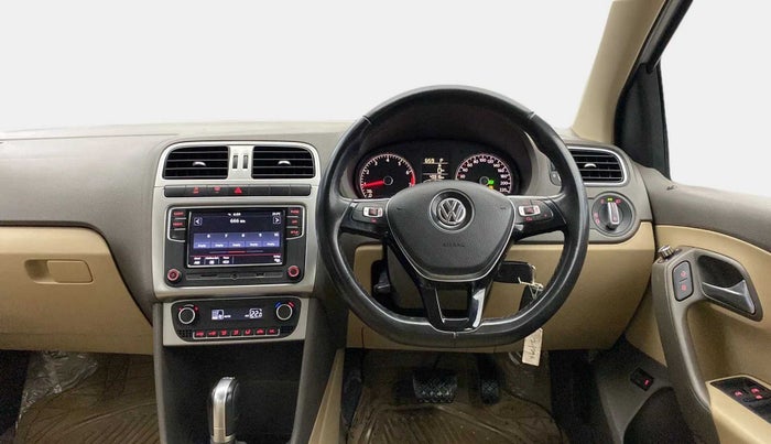 2017 Volkswagen Vento HIGHLINE PLUS 1.2 AT 16 ALLOY, Petrol, Automatic, 43,316 km, Steering Wheel Close Up