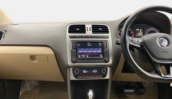 2017 Volkswagen Vento HIGHLINE PLUS 1.2 AT 16 ALLOY, Petrol, Automatic, 43,316 km, Air Conditioner