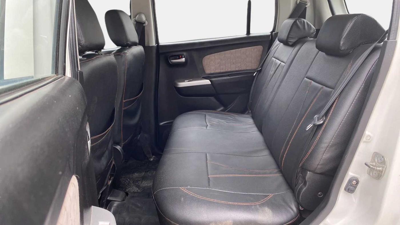 2016 Maruti Wagon R 1.0 VXI, Petrol, Manual, 78,853 km, Right Side Rear Door Cabin