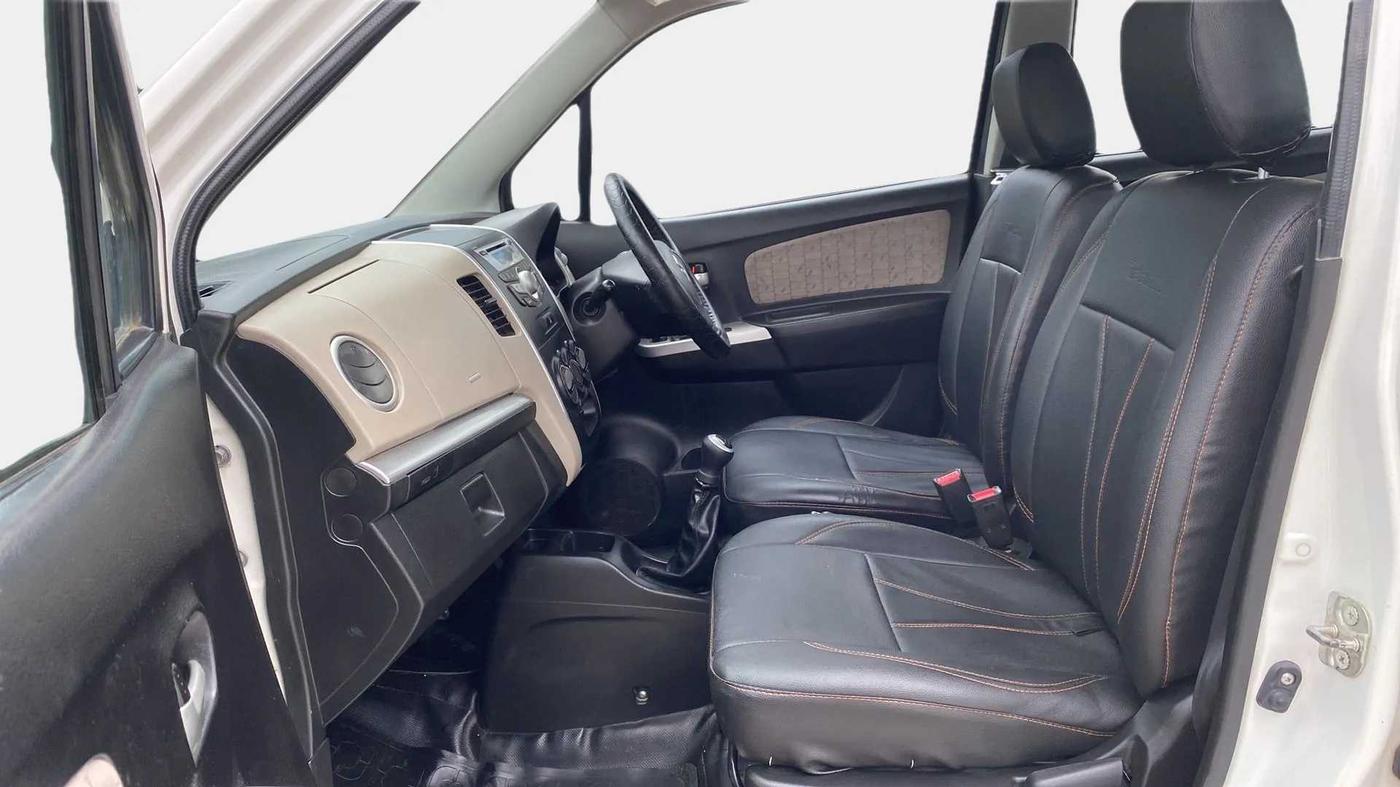 2016 Maruti Wagon R 1.0 VXI, Petrol, Manual, 78,853 km, Right Side Front Door Cabin