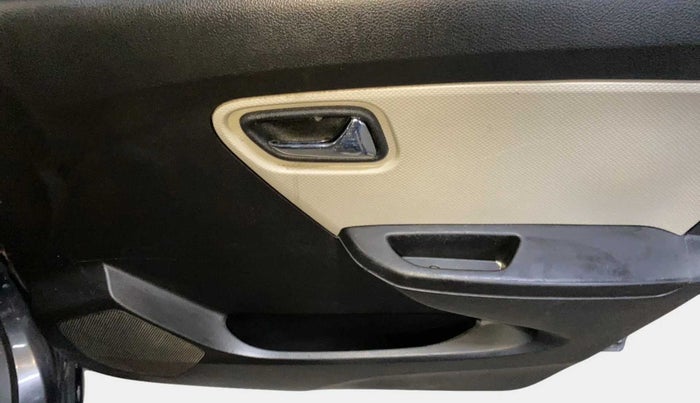 2020 Maruti Alto LXI CNG, CNG, Manual, 80,197 km, Driver Side Door Panels Control