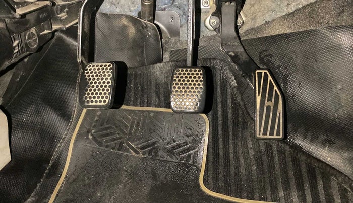 2020 Maruti Alto LXI CNG, CNG, Manual, 80,197 km, Pedals