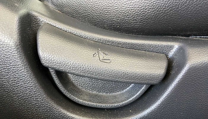 2017 Hyundai Grand i10 SPORTZ 1.2 KAPPA VTVT, Petrol, Manual, 15,497 km, Driver Side Adjustment Panel