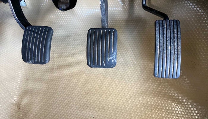 2013 Hyundai i10 MAGNA 1.2, Petrol, Manual, 80,394 km, Pedals