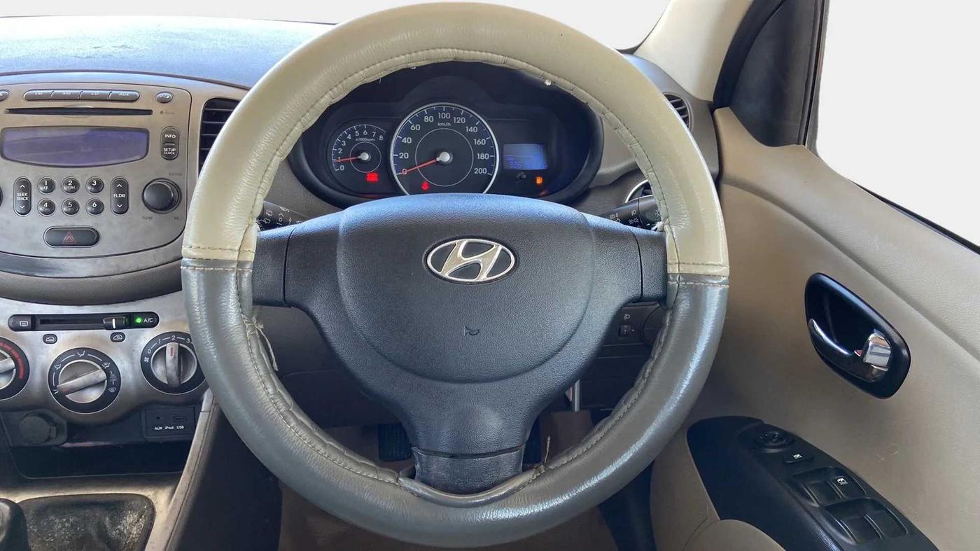 2012 Hyundai i10 SPORTZ 1.2, Petrol, Manual, 32,624 km, Steering Wheel Close Up