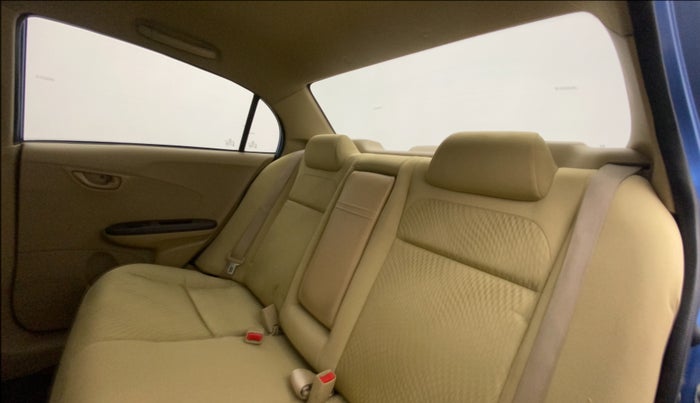 2013 Honda Amaze 1.2L I-VTEC S, Petrol, Manual, 79,335 km, Right Side Rear Door Cabin