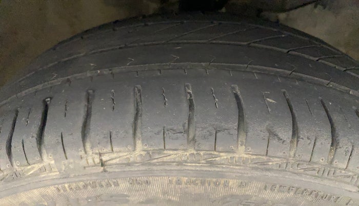 2013 Honda Amaze 1.2L I-VTEC S, Petrol, Manual, 79,335 km, Right Front Tyre Tread