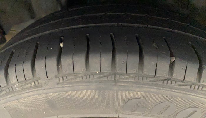 2013 Honda Amaze 1.2L I-VTEC S, Petrol, Manual, 79,335 km, Right Rear Tyre Tread