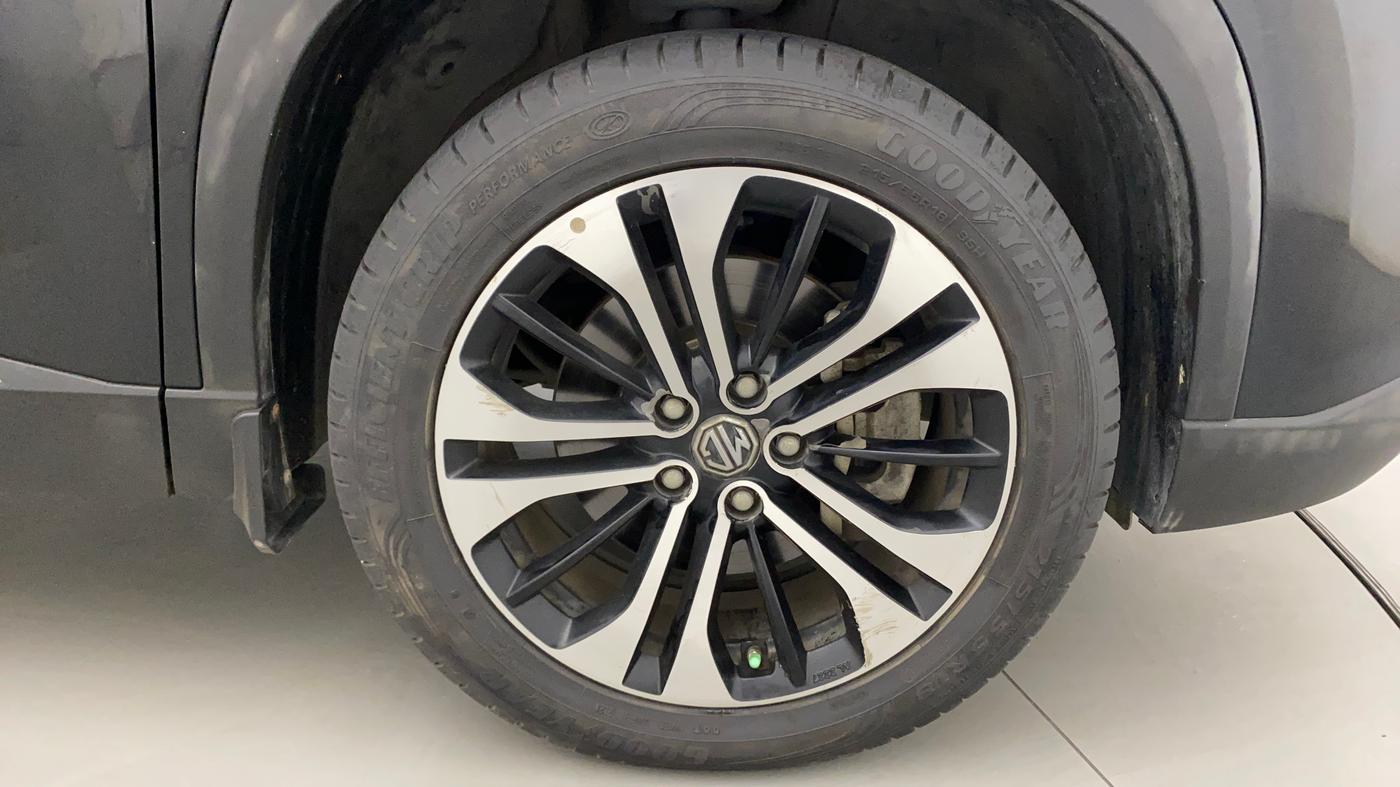 2021 MG HECTOR SHARP 1.5 PETROL CVT, Petrol, Automatic, 33,169 km, Right Front Wheel