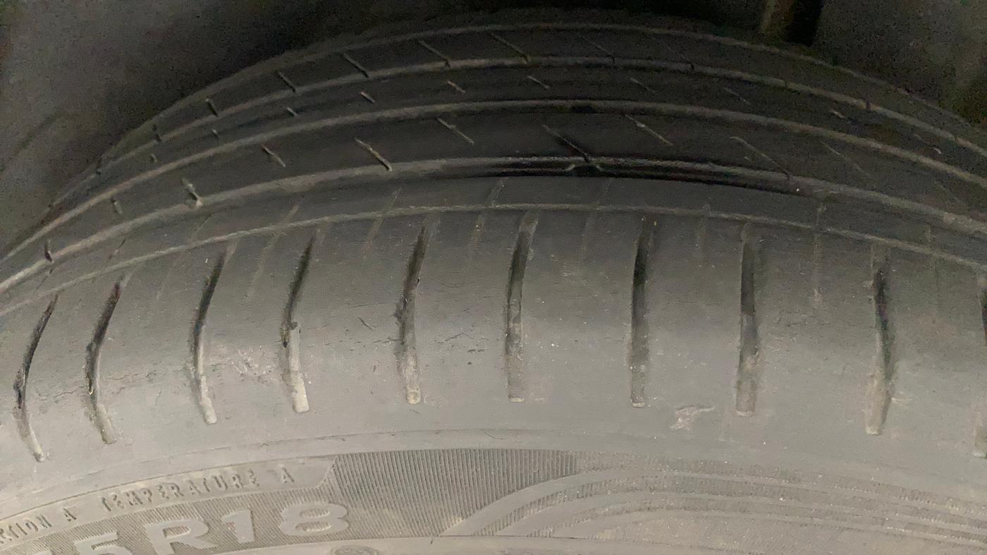 2021 MG HECTOR SHARP 1.5 PETROL CVT, Petrol, Automatic, 33,169 km, Left Rear Tyre Tread