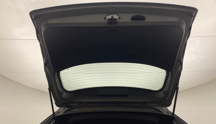 2016 Hyundai Creta SX PLUS 1.6 PETROL, Petrol, Manual, 76,804 km, Boot Door Open