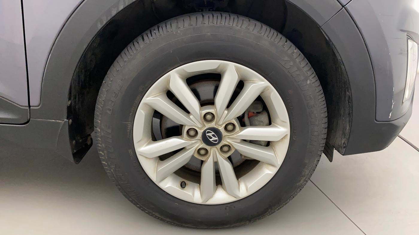 2016 Hyundai Creta SX PLUS 1.6 PETROL, Petrol, Manual, 76,804 km, Right Front Wheel
