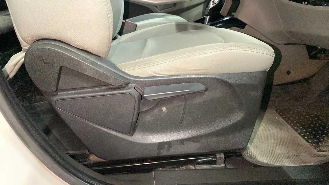 2017 Ford Ecosport TITANIUM 1.5L PETROL AT, Petrol, Automatic, 46,031 km, Driver Side Adjustment Panel