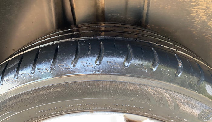 2022 Skoda KUSHAQ STYLE 1.0L TSI MT, Petrol, Manual, 45,559 km, Right Rear Tyre Tread