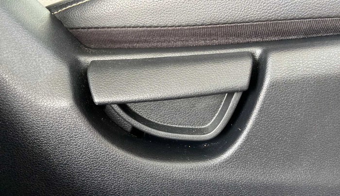 2019 Hyundai NEW SANTRO SPORTZ AMT, Petrol, Automatic, 18,996 km, Driver Side Adjustment Panel