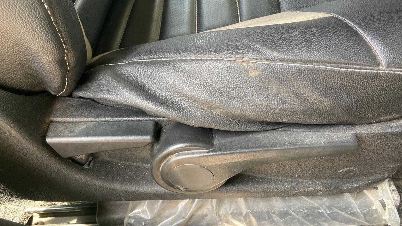 2019 Tata NEXON XT PLUS DIESEL, Diesel, Manual, 89,138 km, Driver Side Adjustment Panel