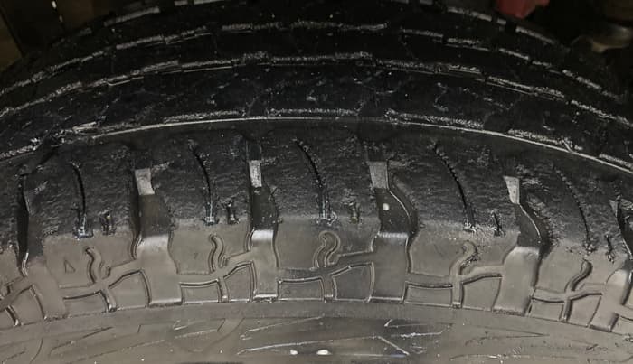 2021 Mahindra Thar LX PETROL HT 4WD AT, Petrol, Automatic, 52,832 km, Right Front Tyre Tread