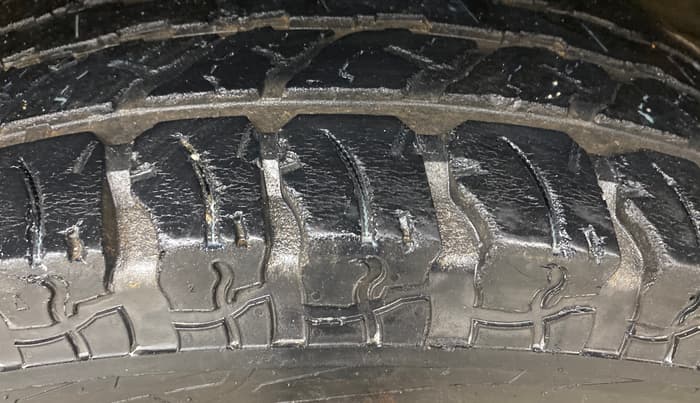 2021 Mahindra Thar LX PETROL HT 4WD AT, Petrol, Automatic, 52,832 km, Left Rear Tyre Tread