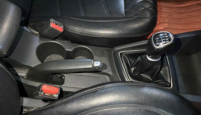 2017 Hyundai Elite i20 SPORTZ 1.4 CRDI, Diesel, Manual, 73,149 km, Gear Lever