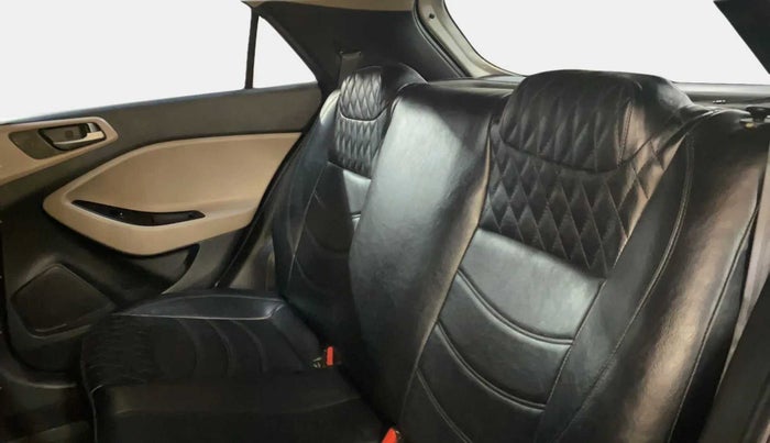 2017 Hyundai Elite i20 SPORTZ 1.4 CRDI, Diesel, Manual, 73,149 km, Right Side Rear Door Cabin